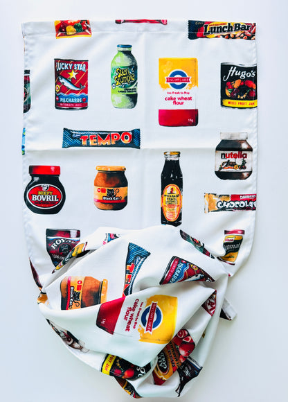 Table Runner-South African Kaatie on white