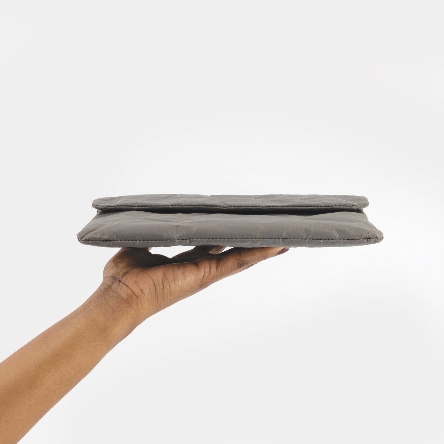 TheWren Mini Sleeve-Gunmetal